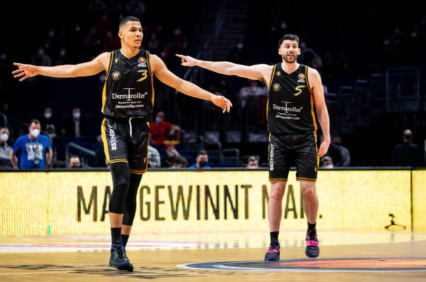 的表现尤为 的表现尤为