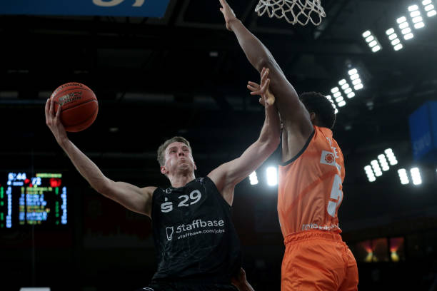 队合作的高 队合作的高