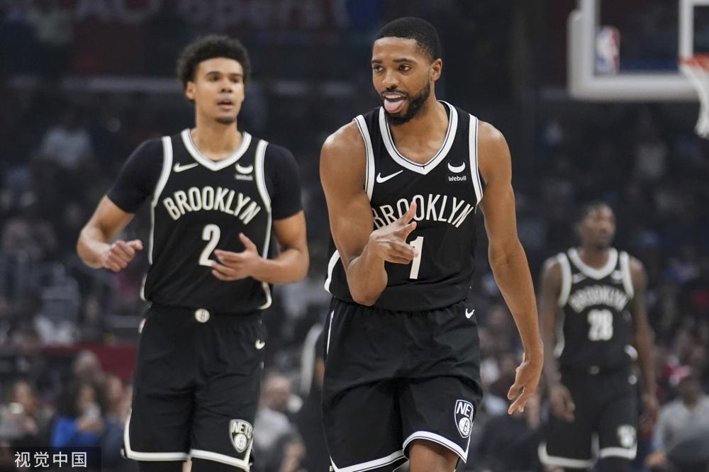 击型中场 击型中场