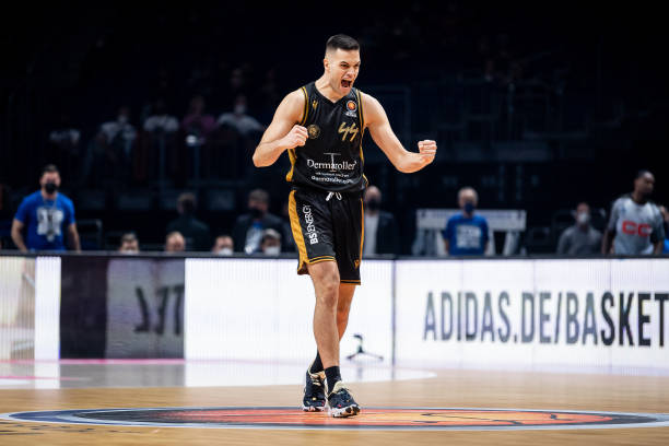 弗赖堡已取 弗赖堡已取